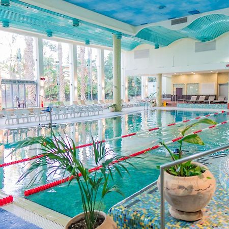 Ramada Resort Hadera Beach Exterior foto