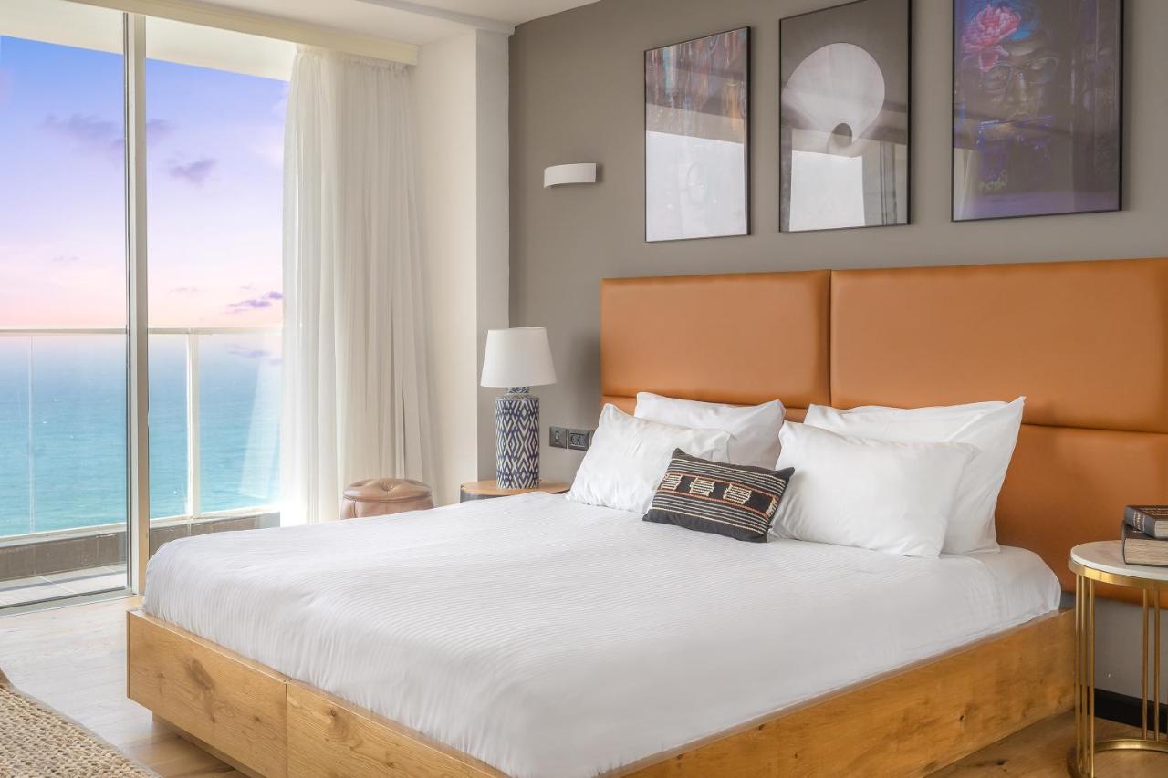 Ramada Resort Hadera Beach Exterior foto