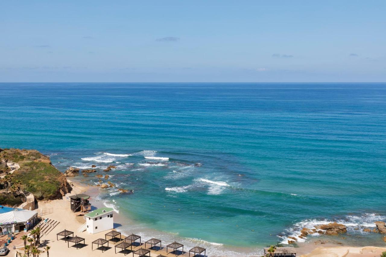 Ramada Resort Hadera Beach Exterior foto