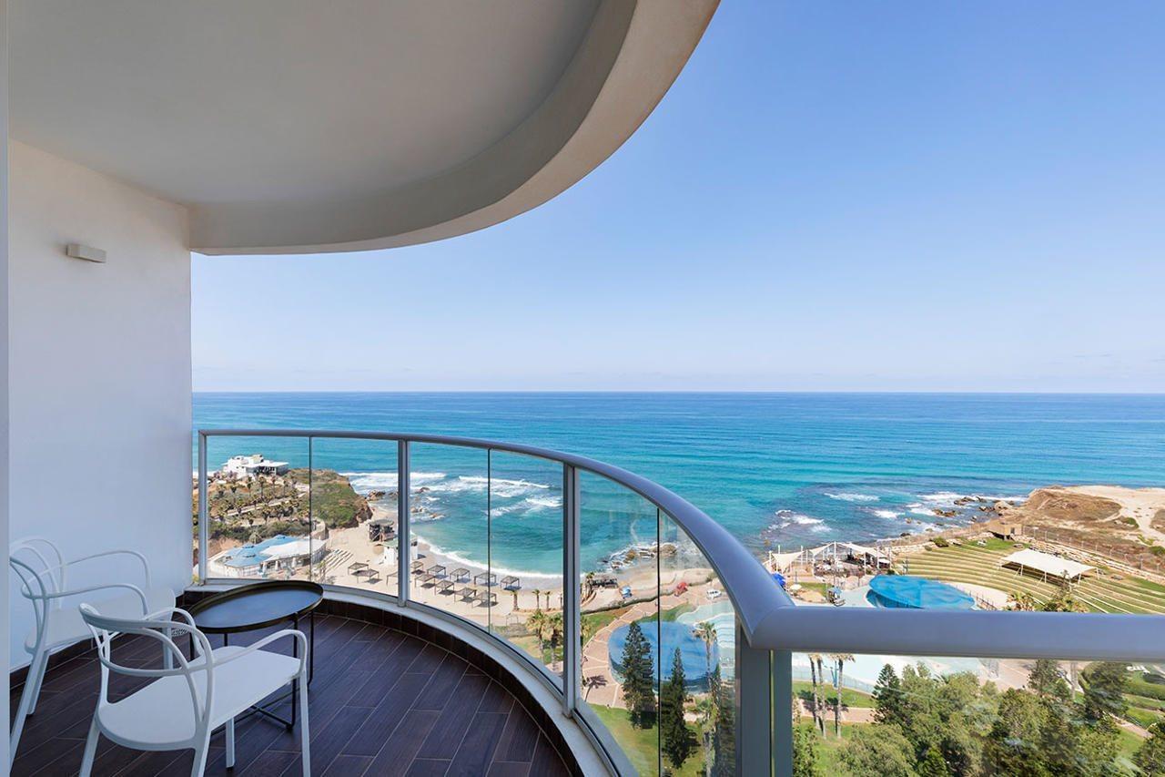 Ramada Resort Hadera Beach Exterior foto