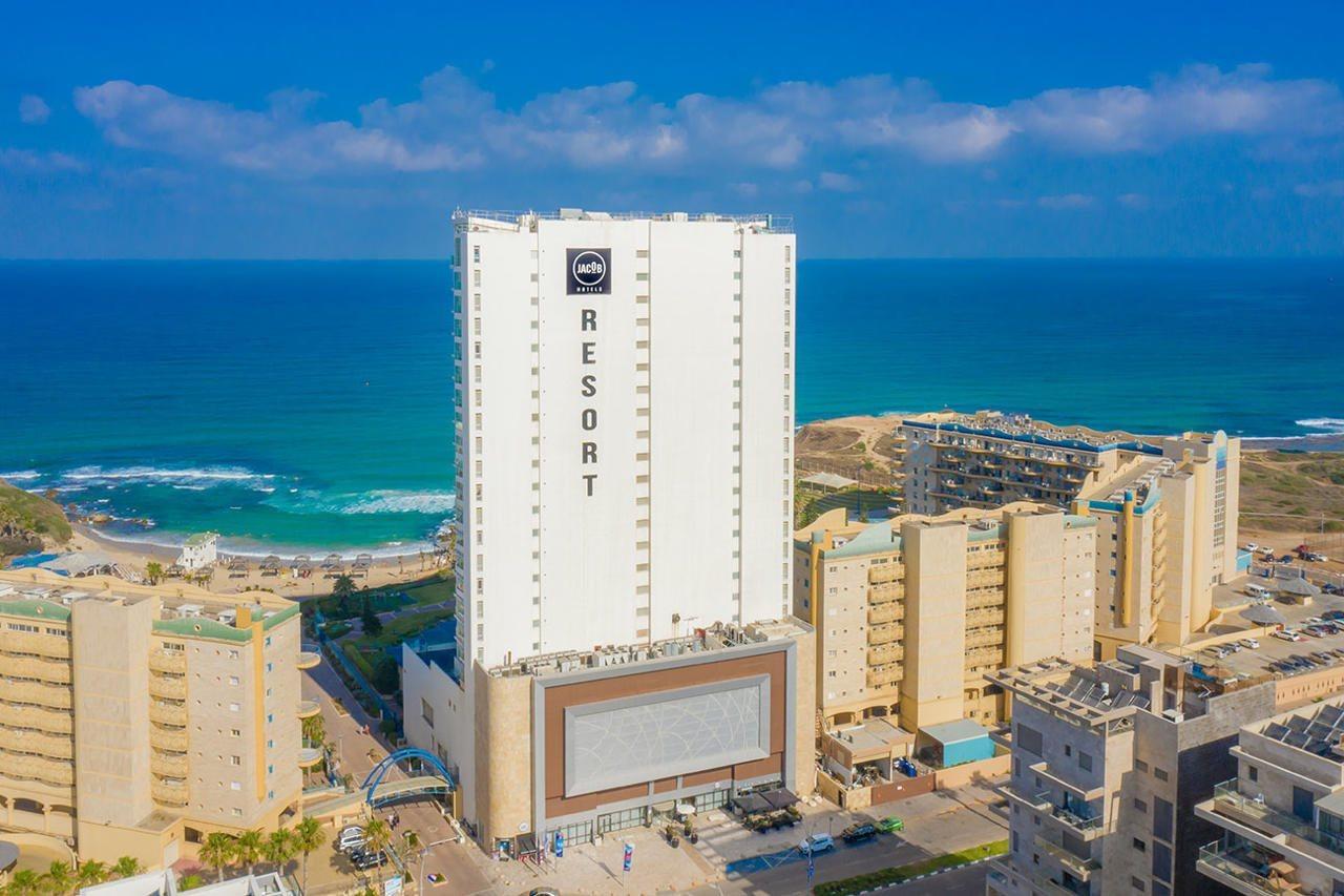 Ramada Resort Hadera Beach Exterior foto