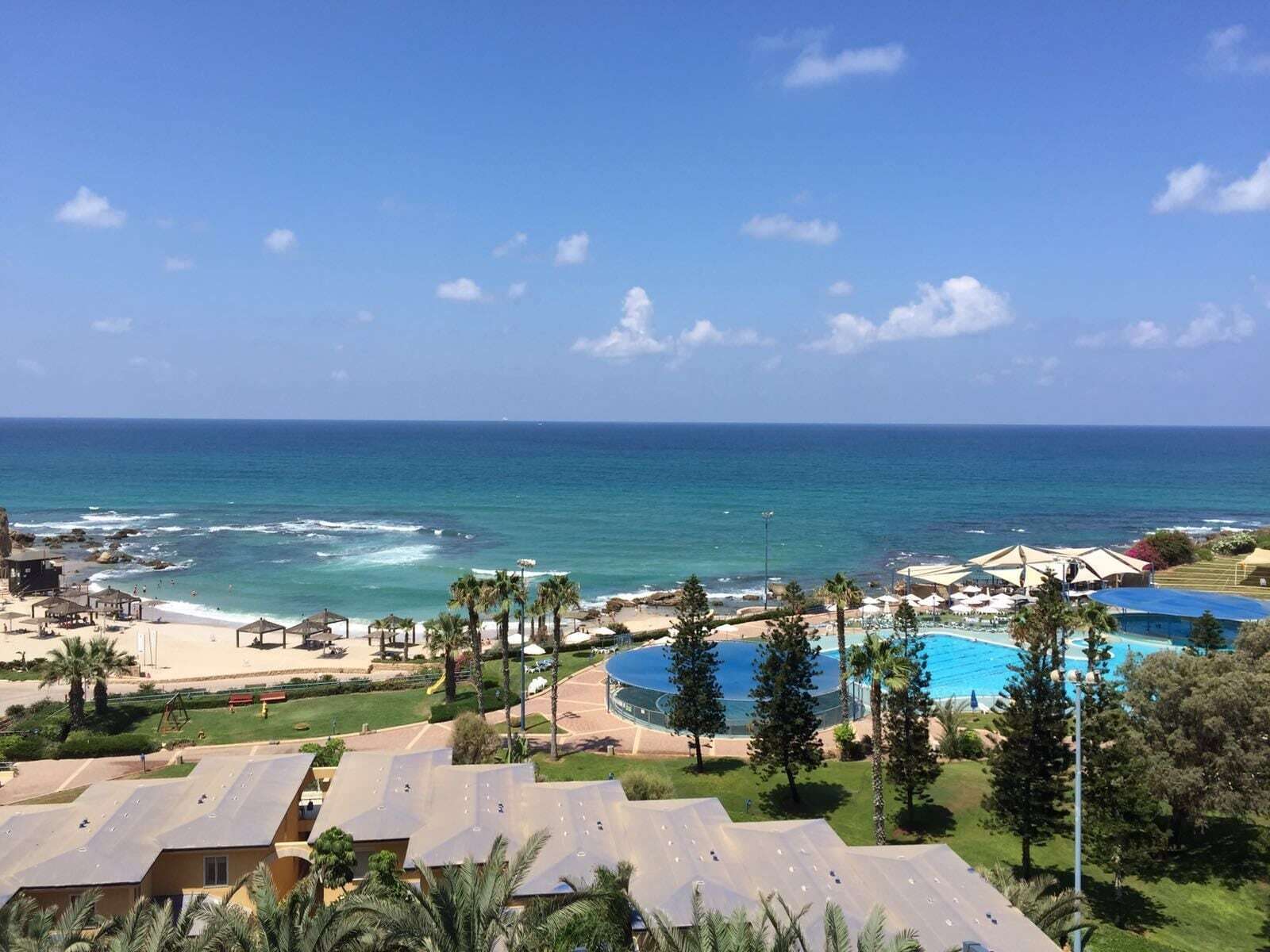 Ramada Resort Hadera Beach Exterior foto